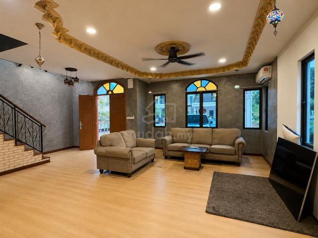 Fully Renovated Semi-D SET For Sale / Rent 1