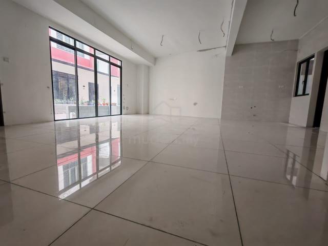 UL Residence | 4sty Townhouse | 4400sqft | Private Lift | Air Itam 1