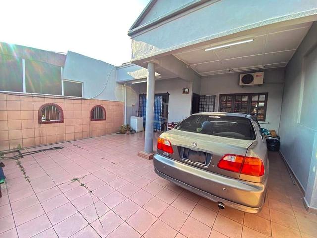 Single Storey House Jalan Ara Taman Sri Pulai Kangkar Pulai 3Bed 2bath 5