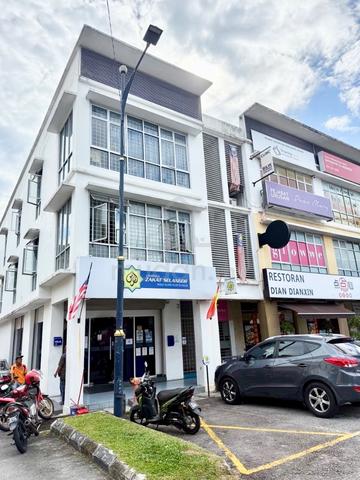 END LOT | 3 Storey Shop Lot, Bandar Baru Ampang, Ampang 1