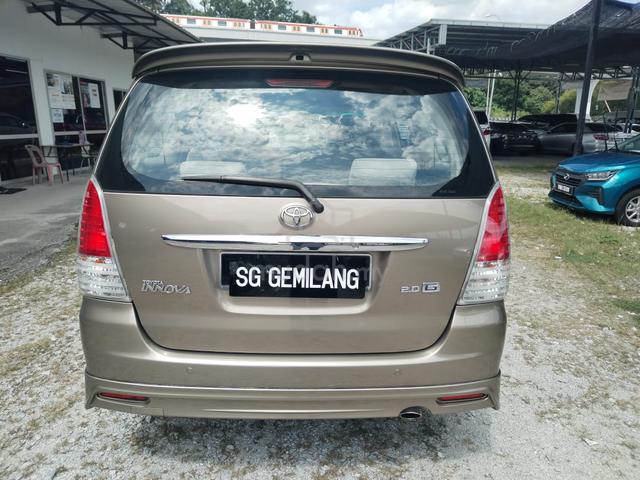 2011 Toyota Innova 2.0 G , ONE OWNER ONLY - 4