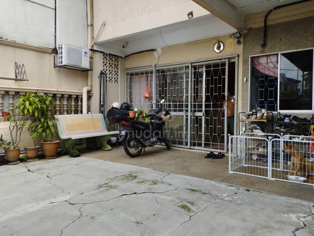 Taman Midah House【FLAT Living Hall】5-Bedrooms【Low Selling Price】 1