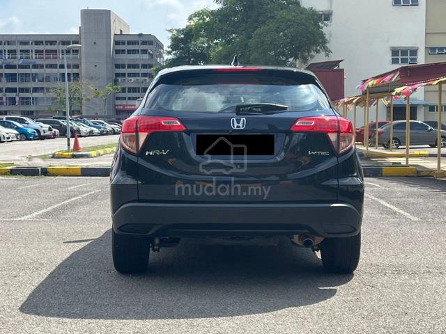 2016 Honda HR-V 1.8 V (A) FULL LOAN / ONE OWNER - 4