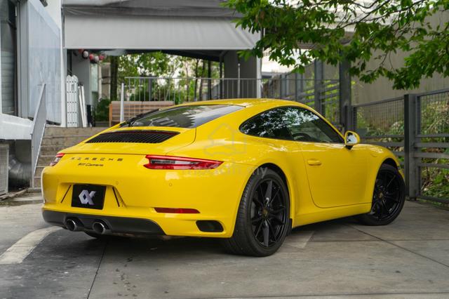 Porsche 911 Carrera 3.0 2019 Racing Yellow - 2