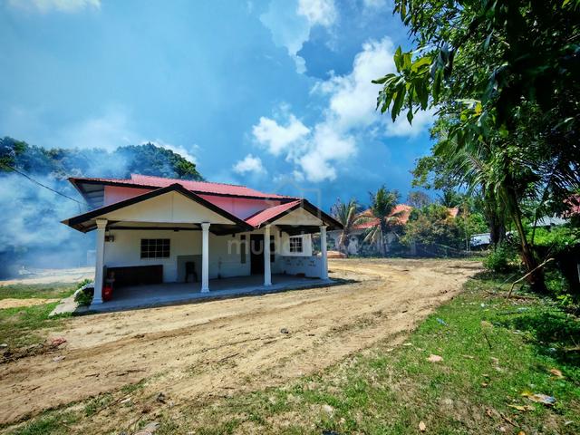 RUMAH BANGLO LANGKAWI UNTUK DIJUAl 1