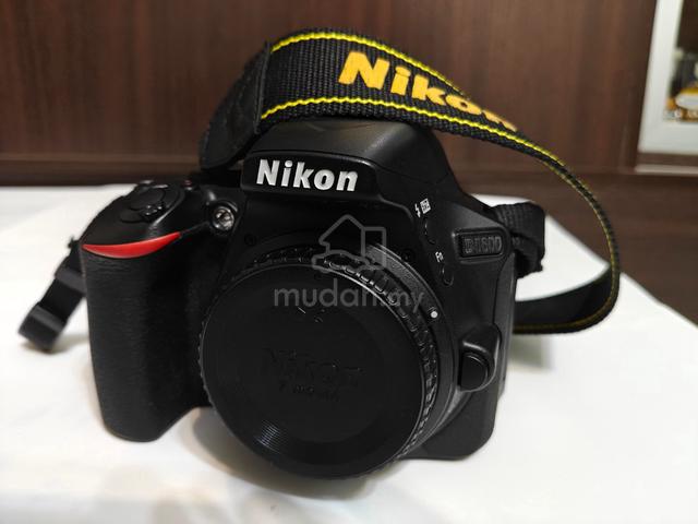 NIKON D5600 Camera With Accessories - photo 2 of 6