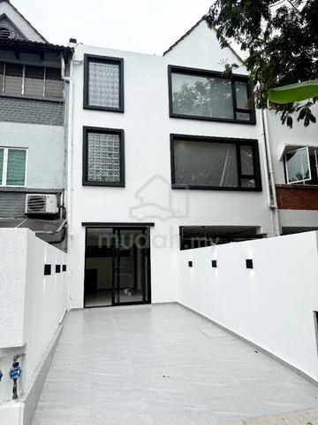 Desa Sri Hartamas 18 Townhouse Newly Renovated 1
