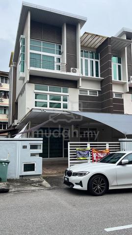 3 storey Semi D @ Minden Heights(below market price) 1