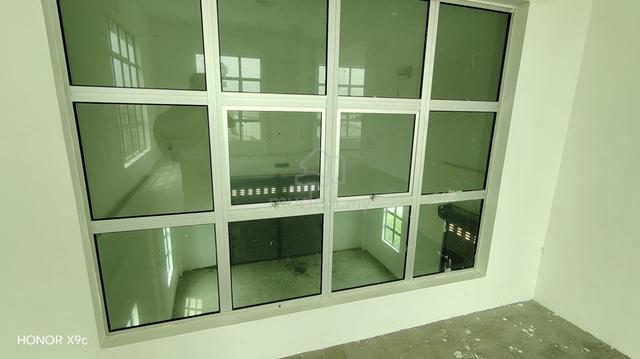 New Light Industrial 1.5 Storey 1