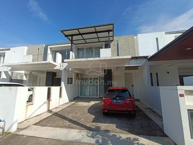 Fully Furnished 2 Storey Terrace @ Country Villas Resort / Bemban 1
