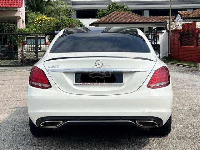 2017 Mercedes Benz C200 2.0 AVTGD/ F.Loan/ 3yWrty! - 4