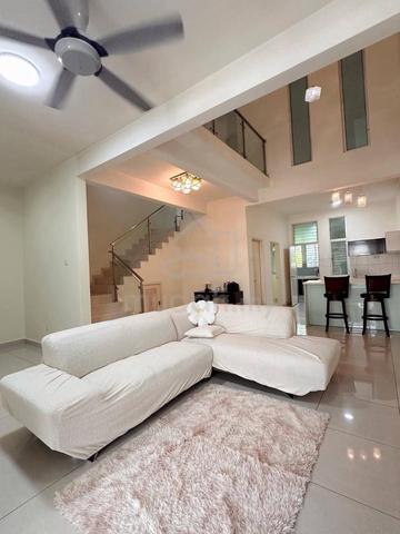Sapphire 8 / Seri Alam / 3 Storey / Fully Renovated / 4 1Bed 5Bath 1