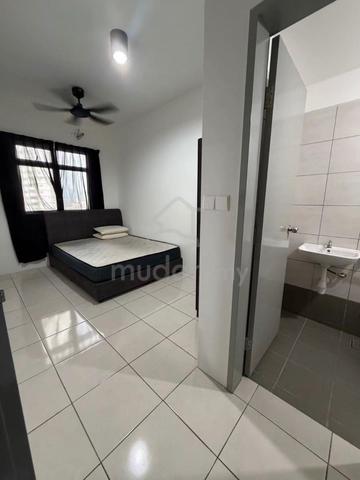 Master Room at Minest Residence 1