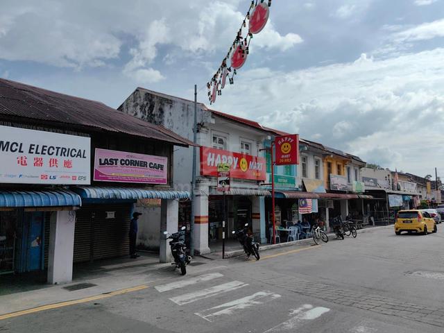 Strategic Location Shoplot in Balik Pulau Near Roundabout 1