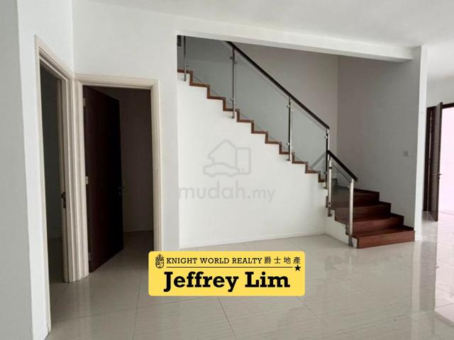 【Well Maintained】3 Storey Terrace House @ Raffles Residence 199 1