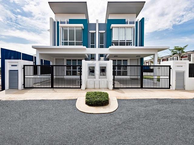 Biggest 50x100 Semi D Seremban 2 | Gated Guarded Smart Home System 1