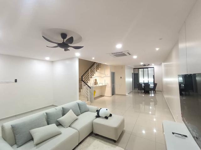 Fully Renovated & Furnished 2 Sty Terrace Tmn Cassa Maya Gated Guarded 1