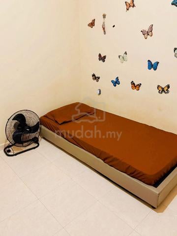 Medium Room Taman Bukit Indah 1