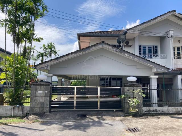 Double Storey Semi-Detached House at Pelita Heights, BDC Kuching 1