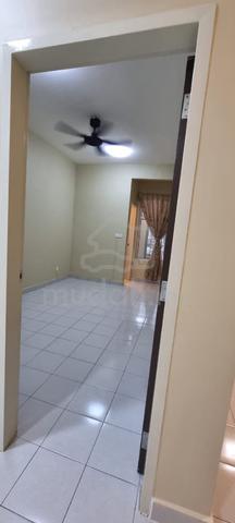 Kulai Bandar Idaman Putra Jalan Helang Townhouse 3 Bed Partial Furnish 1