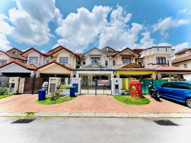 Freehold Double Storey Terrace U16 Taman Bukit Subang Shah Alam 1