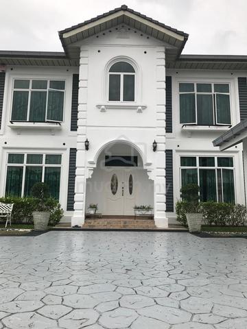 Georgian-Style Bungalow with Private Pool – Seksyen 7, Shah Alam 1