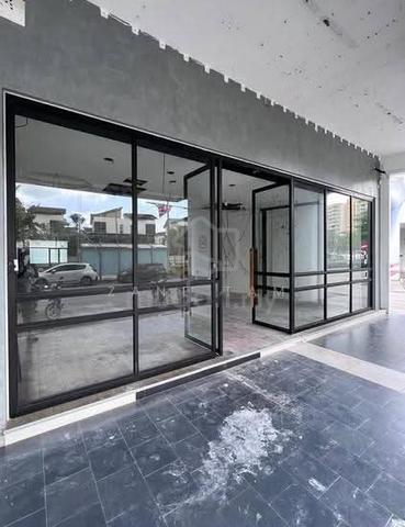 Bay Avenue Bayan lepas 3 storey shop house for sales 1