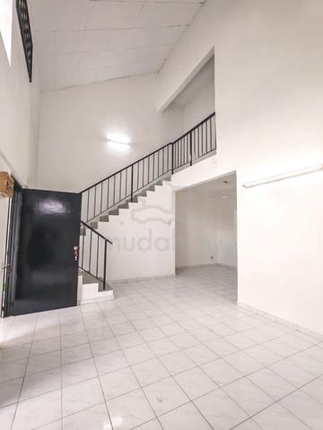 Bandar Seri Alam / Jln Bayu ( Double Storey House ) For Rent 1