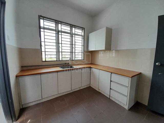 Kit Cabinet Town House Upper Floor Taman Semenyih Mewah Kaseh Heights 1