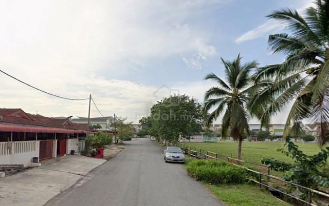 Rumah teres (Hadap Ruangan buka) + senang parking 1