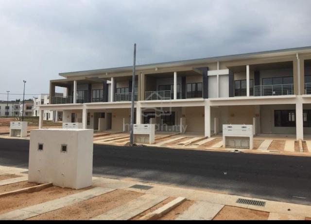 ground floor townhouse villa kesuma semenyih selangor 1