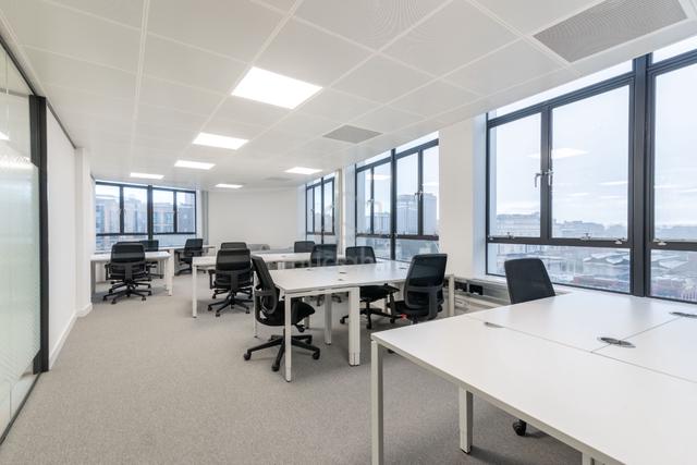 Fully serviced office space for 15+ in Spaces Menara UAC 1