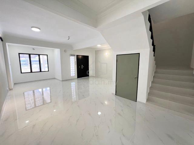 FOR RENT !! 2 Storey @ Mutiara Bukit Raja Klang Partial Furnished Unit 1