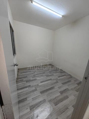 Alma @ Hillpark Residensi Flat 1