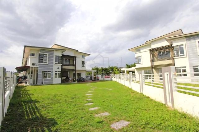 CORNER LOT + GAZEBO | Double Storey Terrace, TTDI Grove, Kajang 1