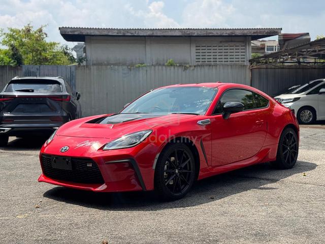2025 Toyota GR86 2.4 MT RZ RED WITH CARBON HOOD - 1