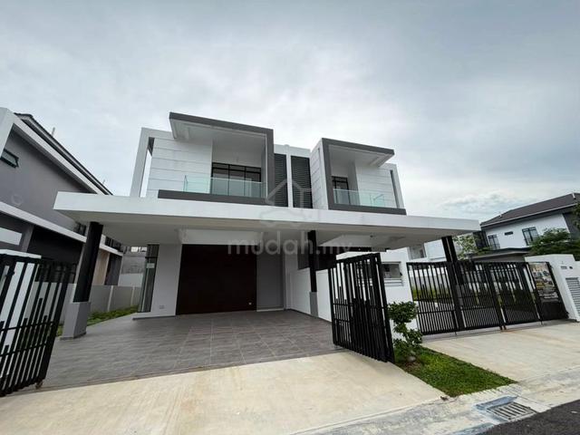 mount austin crest brand new subsale cluster high ceiling south gated 1