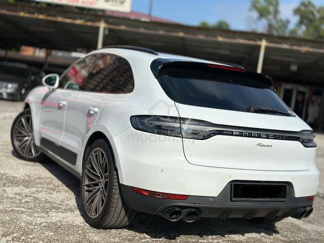 2019 Porsche MACAN 2.0 (A) RED INTERIOR / CHRONO - 1