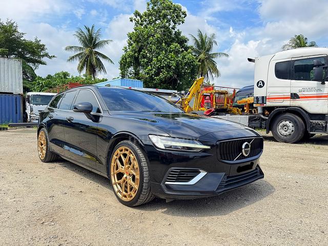 2022 Volvo V60 2.0 RECHARGE T8 (A) - 4