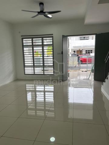 Double Storey Landed House for Rent in Bandar Mahkota, Banting 1
