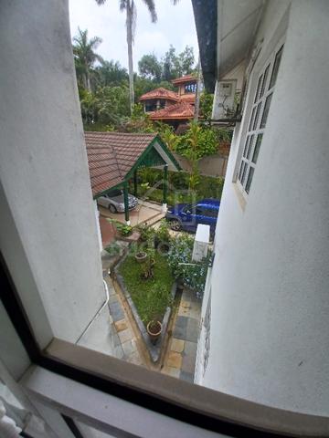 Banglo with matured garden at Seksyen 7 Shah Alam for sale 1