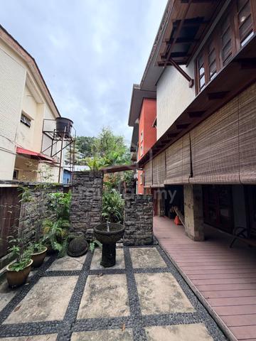 Double Storey Bungalow House Petaling Jaya For Sale 1