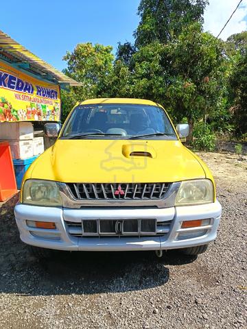 2001 Mitsubishi STORM 2.5 GLS (A) - 1
