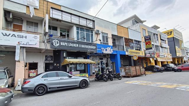Ground Floor (22*70sqft) Kajang Impian Facing Main Road for rent 1