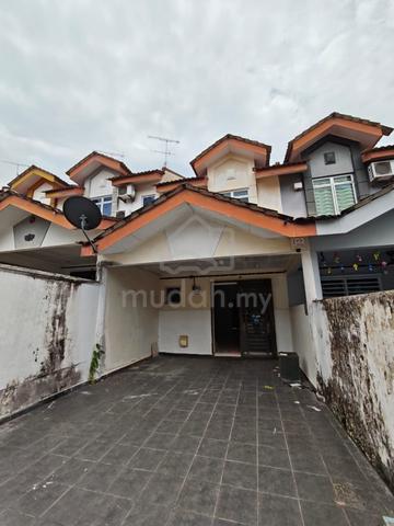 Double Storey Low Medium Cost Taman Bestari Indah, Ulu Tiram 1