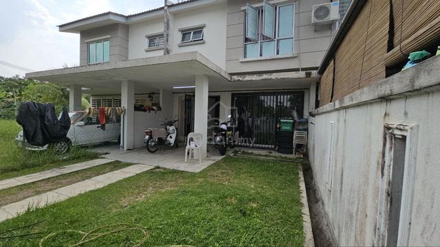 Nicely Renovated, 2 storey Terrace @ Bandar Enstek, Sepang , KLIA 1