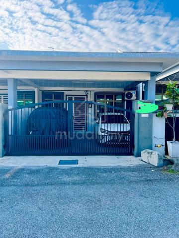 Teres setingkat Taman Tanjung Minyak Perdana 1