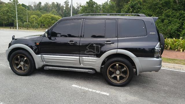 2000 Mitsubishi PAJERO 3.5 SUPER EXCEED 7 SEATER - 4