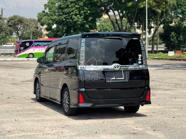 2017 Toyota VOXY 2.0 ZS KIRAMEKI II (A) - 2