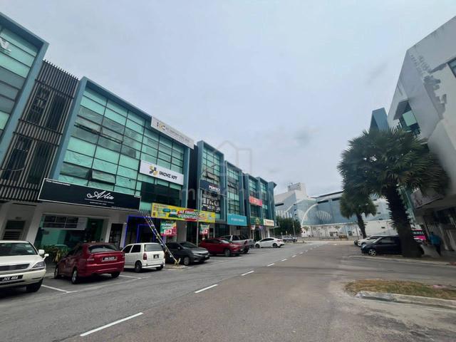 3 Storey Shoplot @ Jalan Perjiranan 4/x, Bandar Dato Onn, Johor Bahru 1
